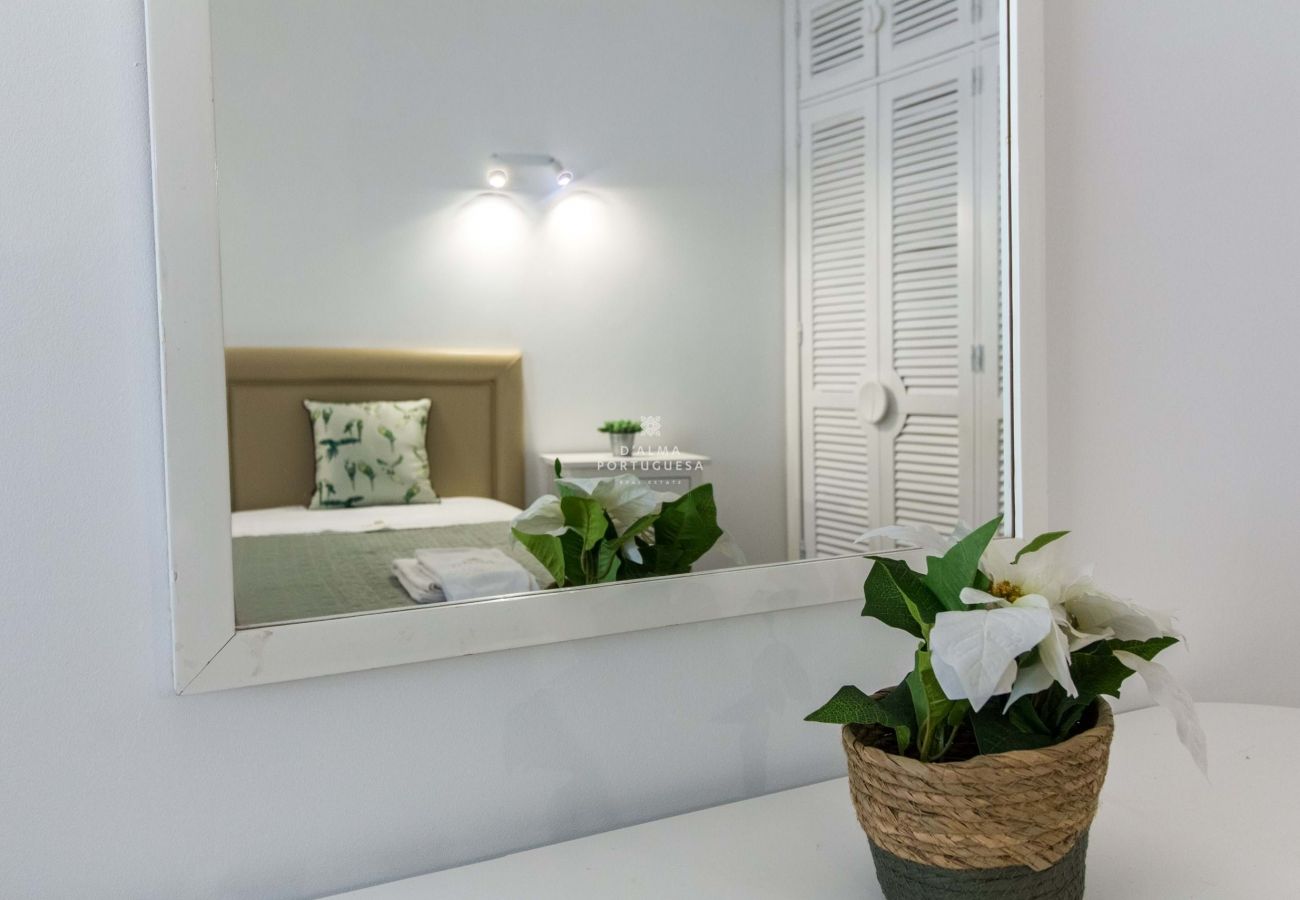 Apartment in Albufeira - Aveiros Beach Apartment- Ocean View By D´alma Port